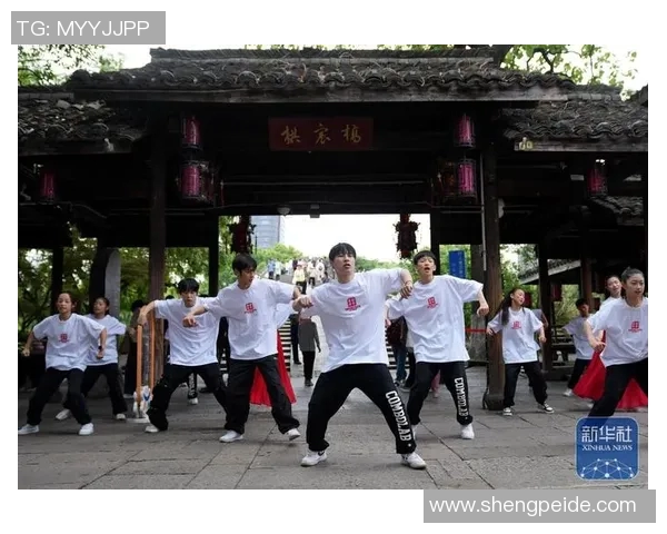 杭州街舞队灵活性探秘:舞动城市的节奏与激情 杭州街舞队灵活性探秘:舞动城市的节奏与激情